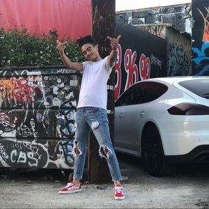 Meet your Posher, Deonte